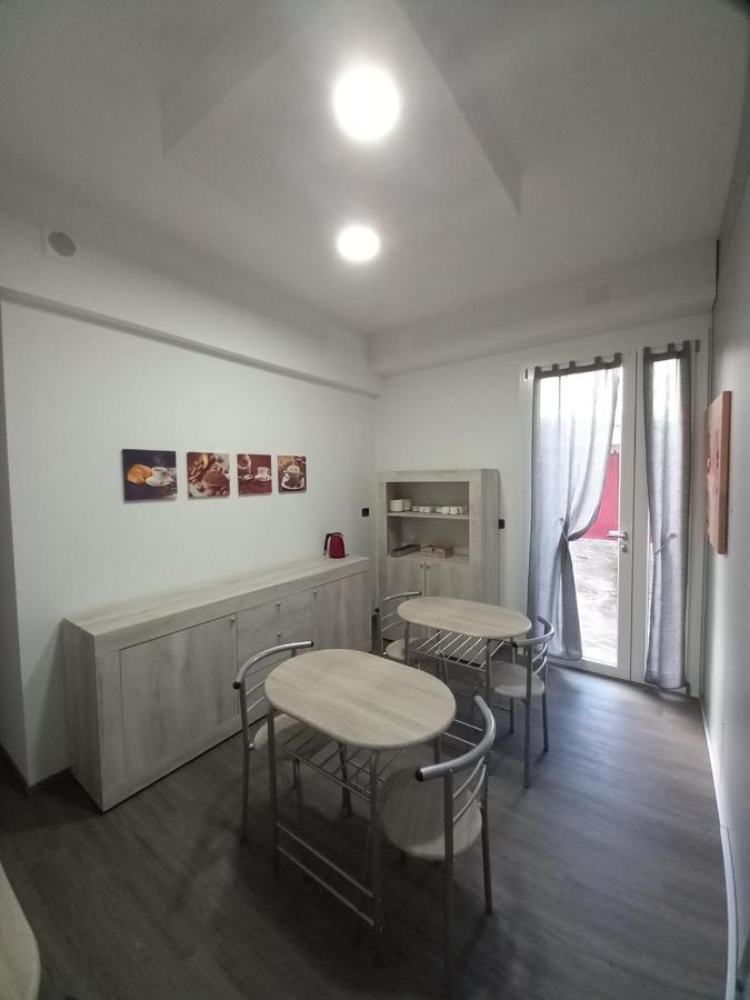 B&B Km 198 - Letto E Colazione Sorbara Luaran gambar