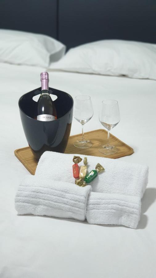 B&B Km 198 - Letto E Colazione Sorbara Luaran gambar