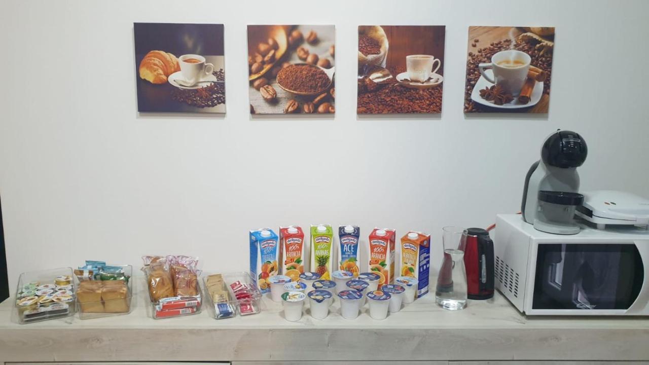 B&B Km 198 - Letto E Colazione Sorbara Luaran gambar