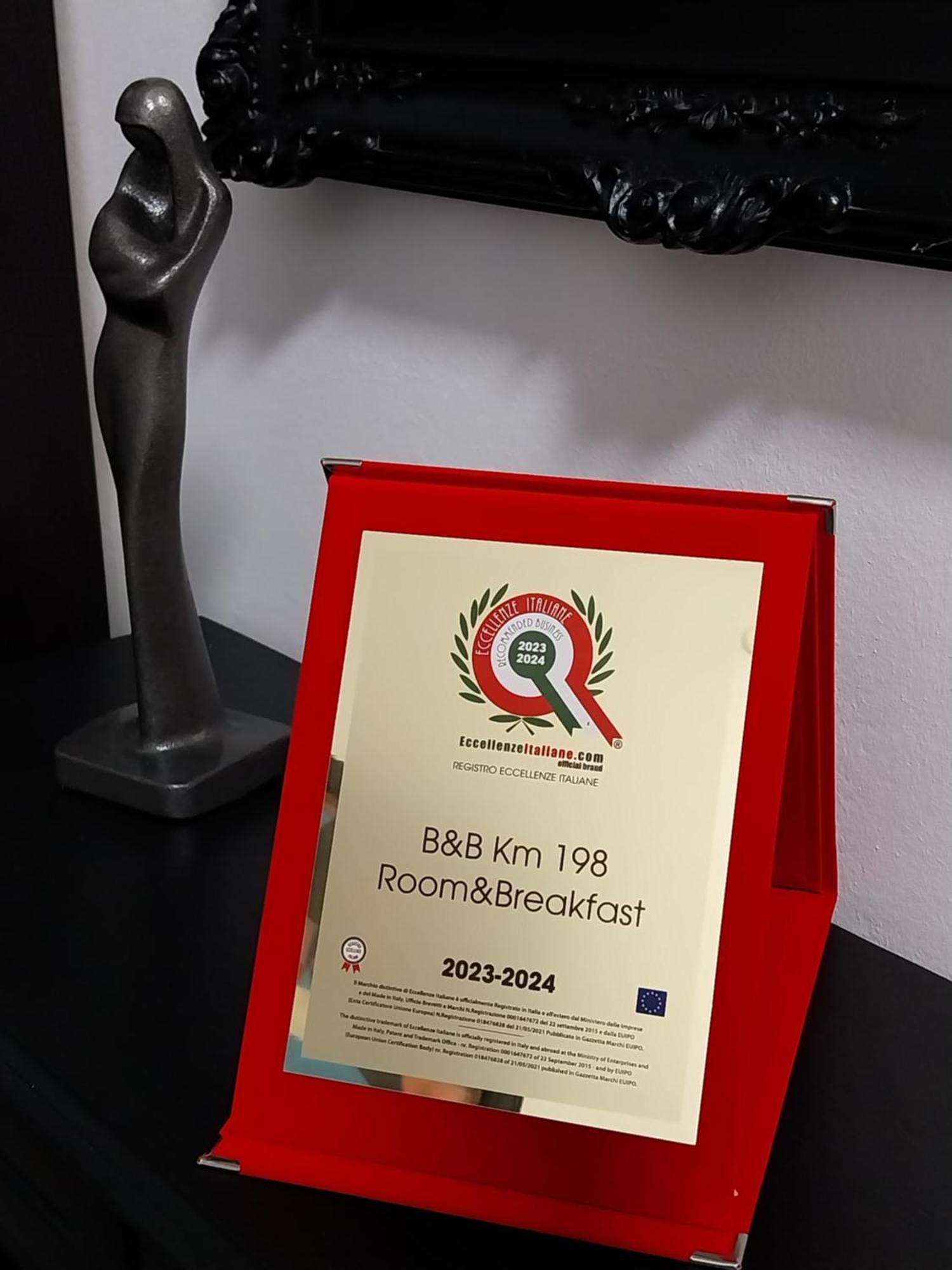 B&B Km 198 - Letto E Colazione Sorbara Luaran gambar