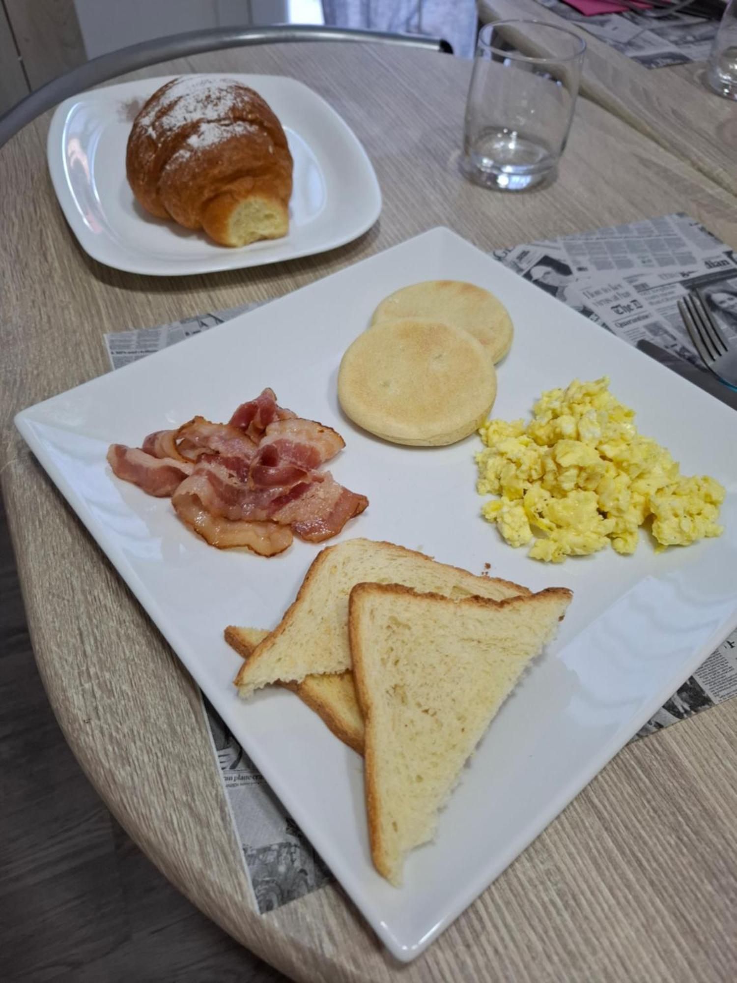 B&B Km 198 - Letto E Colazione Sorbara Luaran gambar